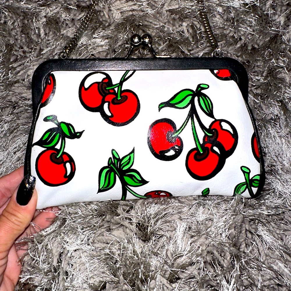 Isabelle Fiore VINTAGE 🍒 soft leather purse ❤️❤️